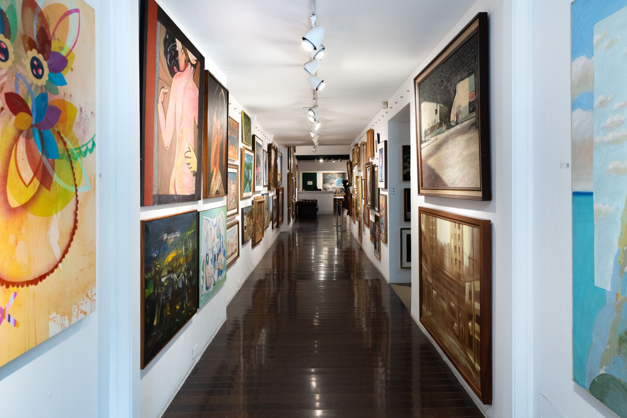 Art Auction Exhibition